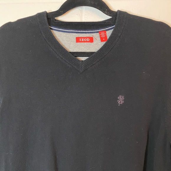 IZOD Men’s Sweater Size Medium V-Neck Pullover Black Long Sleeve - Picture 2 of 10